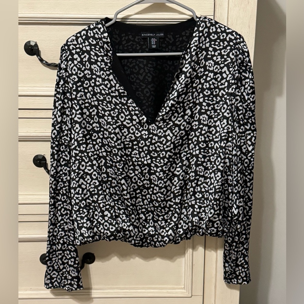 Sincerely Jules Black and White Patterned Blouse